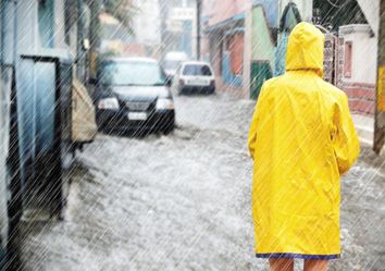 Semana com alertas de chuvas volumosas em boa parte do Centro-Sul Semana com alertas de chuvas volumosas em boa parte do Centro-Sul