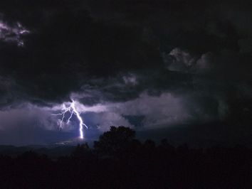 Tempo esta semana: muita chuva e trovoada a caminho! Tempo esta semana: muita chuva e trovoada a caminho!
