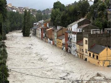 Torrenciales lluvias ocasionan al menos seis muertos en España Torrenciales lluvias ocasionan al menos seis muertos en España