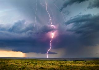 Thunderstorms breaking the hot weather - will you see one?