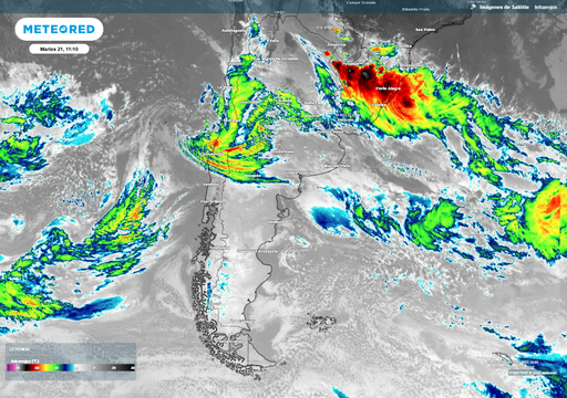 Tiempo extremo contin&uacute;a afectando a Argentina: m&uacute;ltiples alertas meteorol&oacute;gicas del SMN en estas regiones del pa&iacute;s