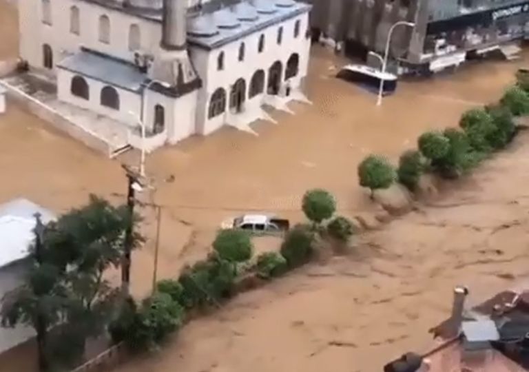 Extremwetter in Europa: Jetzt steht die Türkei unter Wasser! Extremwetter in Europa: Jetzt steht die Türkei unter Wasser!