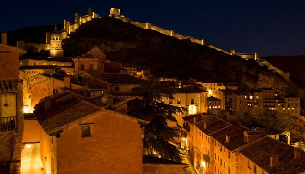 Albarracín La imagen de Albarracín se ha convertido en una de las más reconocibles del turismo rural aragonés