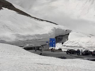 Timmelsjoch: Ein Alpenpass zwischen Frühsommer und Schneemassen!