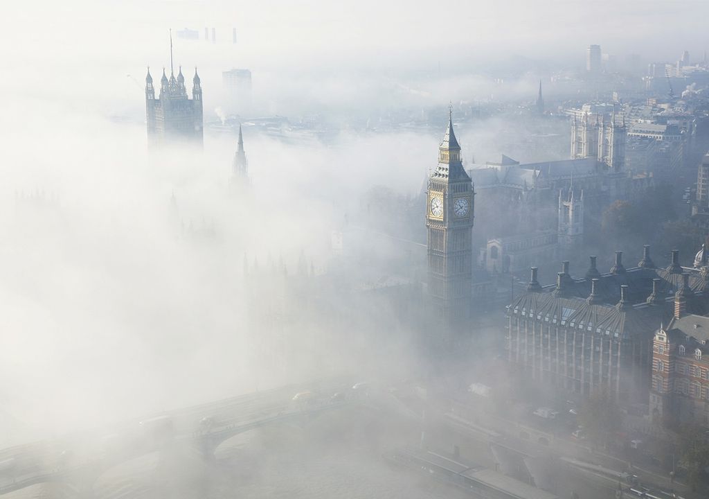 Niebla y neblina sobre Londres