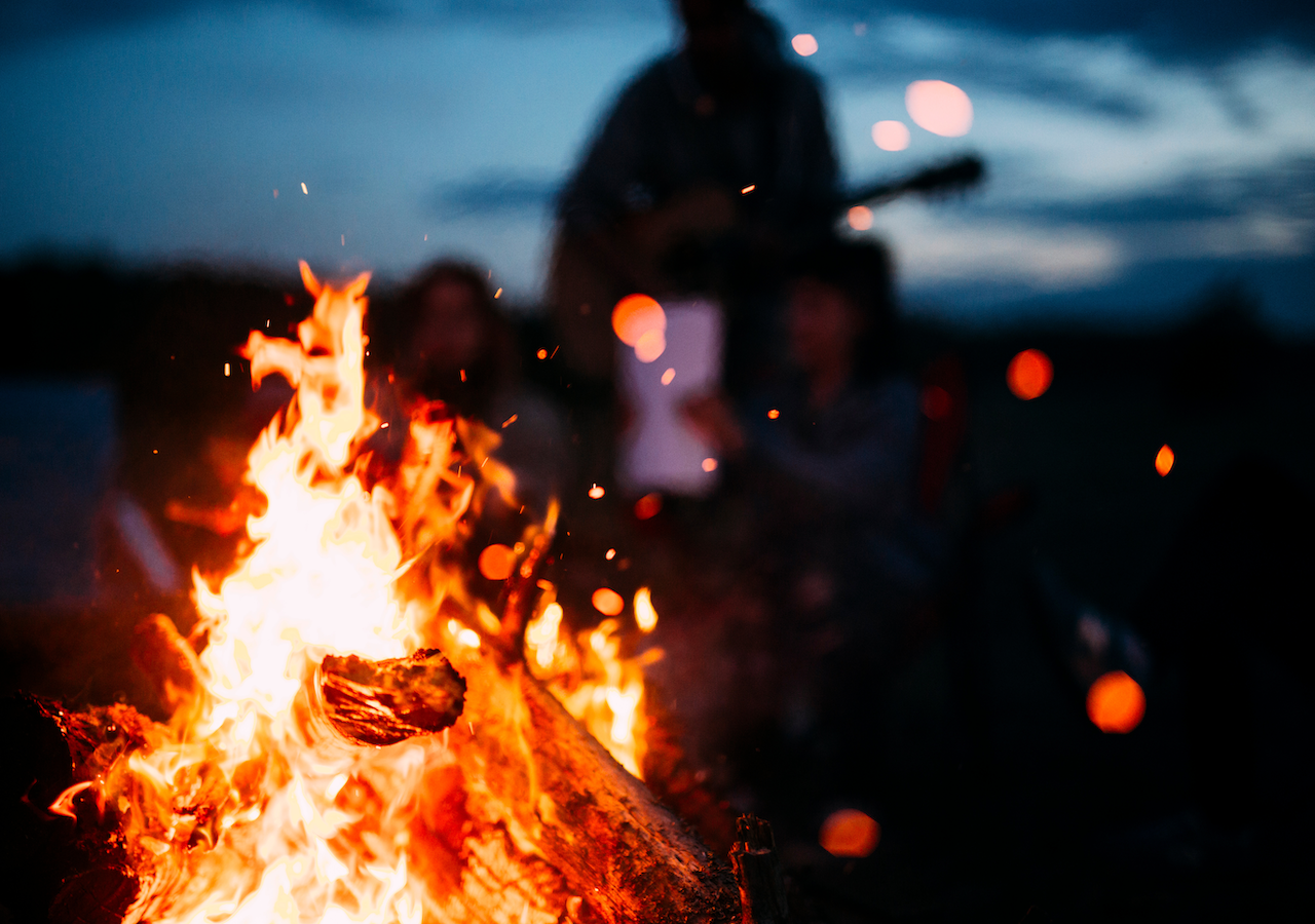 Heute brennen turmhohe Feuer zum jährlichen Biikebrennen in Norddeutschland