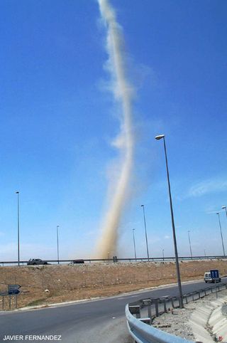 Torbellino de arena en Granada