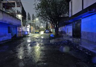 Tormenta eléctrica, aguaceros y granizo provoca inundaciones con apagones en el Valle de México y el estado Morelos