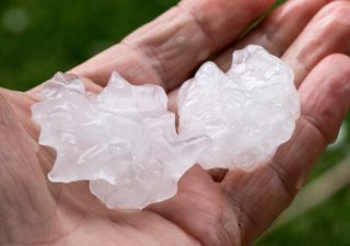 Unwetter auf der Arabischen Halbinsel hinterlässt schwere Hagelkörner, Starkregen und Überschwemmungen!