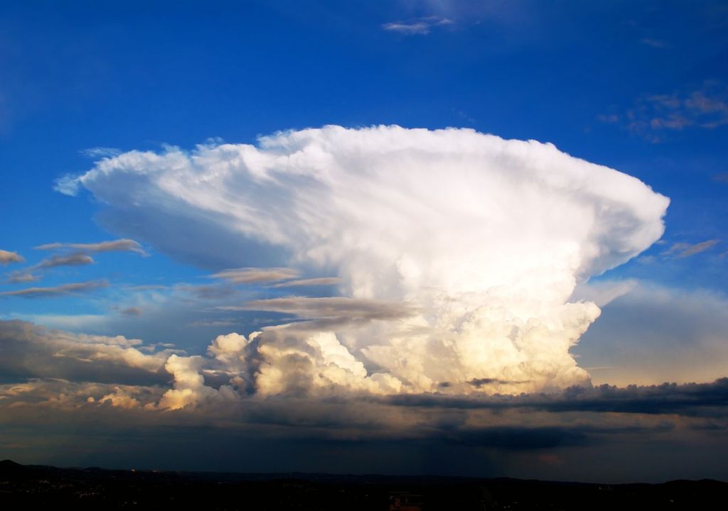 Tormenta en Arabia Saudita, Meteored, Chile Tormenta en Arabia Saudita, Meteored, Chile