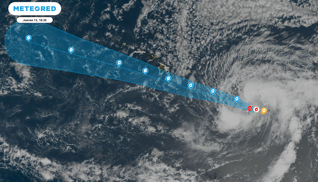 La imagen satelital, muestra la nubosidad convectiva asociada a la circulación de la tormenta tropical Lala. La imagen satelital, muestra la nubosidad convectiva asociada a la circulación de la tormenta tropical Lala.