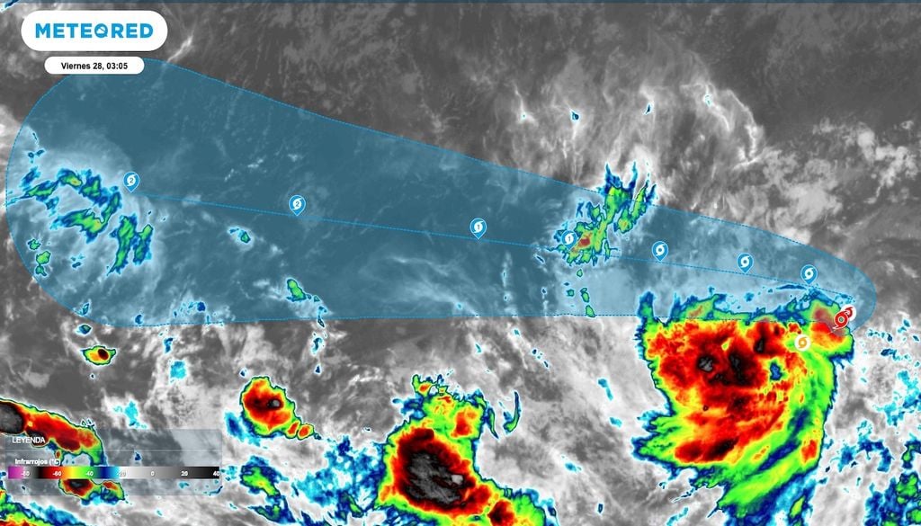 "Lowell" actualmente se mueve lento hacia mar abierto, se espera que en durante inicios de la próxima semana de acerque a Hawaii.