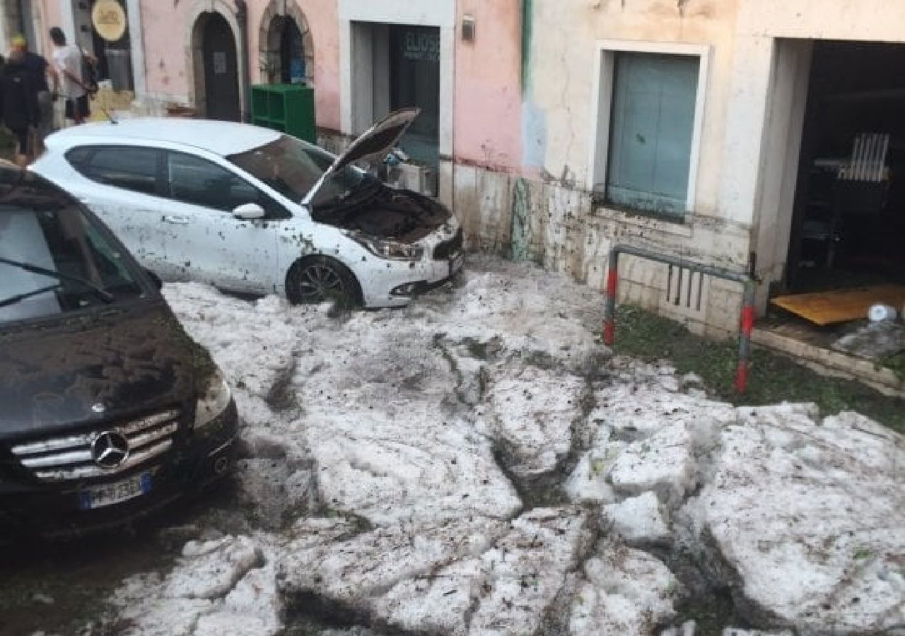 Tormenta y granizo provoca inundaciones en Italia
