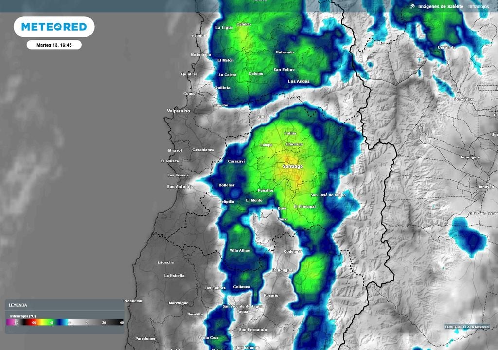 nube de tormenta La gran nube de tormenta cubrió toda la ciudad de Santiago, donde descargó su furia con chubascos violentos, gran cantidad de granizo y fenómenos tornádicos.