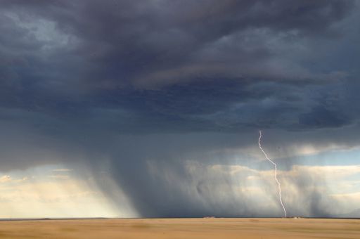 Las tormentas pueden generar ondas ac&uacute;sticas que se acoplan al suelo para producir los llamados "sismos de tormentas"