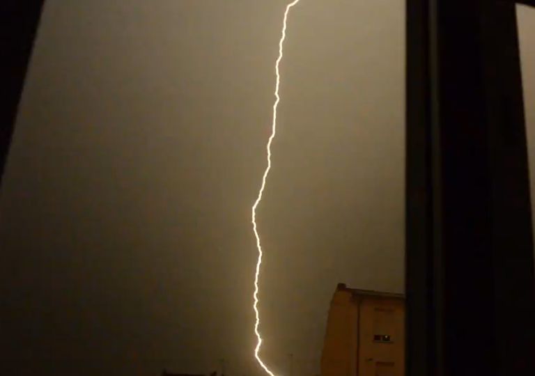 Las tormentas con granizo sabotean la recta final del fin de semana Las tormentas con granizo sabotean la recta final del fin de semana