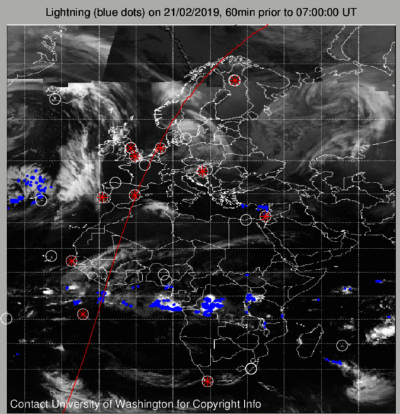 Tormentas muy activas al sur, oeste y cerca de Canarias