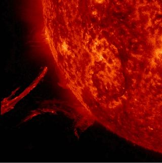 Tormentas solares y cargas eléctricas terrestres