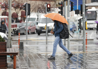 Tormentas, viento y chubascos en corto tiempo se esperan de Ñuble a Los Lagos, por baja segregada y ciclón extratropical