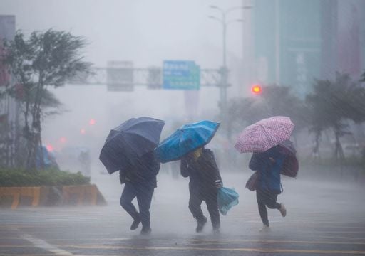 Tormentas el&eacute;ctricas, posibles granizos y viento: los riesgos del sistema frontal que llega a Chile