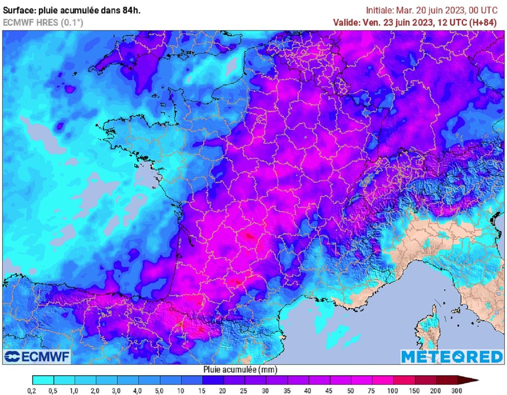 La carte des cumuls de précipitations d'ici la fin de semaine indique les zones les plus touchées par les orages, et donc potentiellement par le risque de phénomènes violents.
