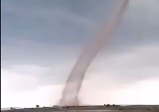 Tornado sorprende en Turquía