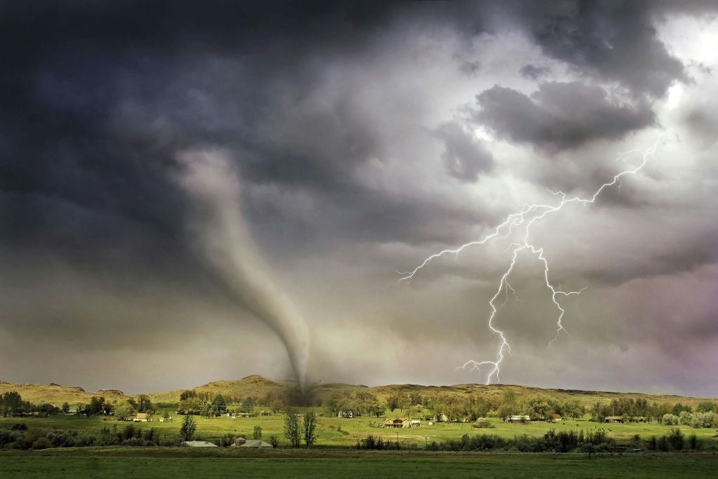 Le service météorologique national de Des Moines a confirmé des dégâts d'au moins EF-3 à Greenfield, dans l'Iowa.