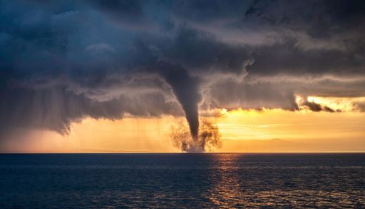 Tornado in Sicilia: ci sono sempre stati, ma il mare sempre pi&ugrave; caldo li rende pi&ugrave; distruttivi