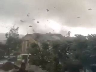 Tornado no Luxemburgo provoca rasto de destruição e catorze feridos