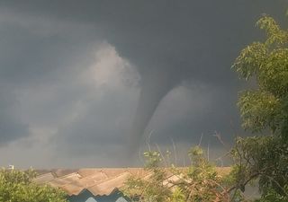 Tornado se presenta en El Salto, Jalisco