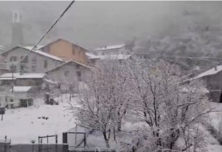 È tornata la neve sulle Alpi: i video delle spettacolari nevicate e la situazione. Dove nevicherà nei prossimi giorni?