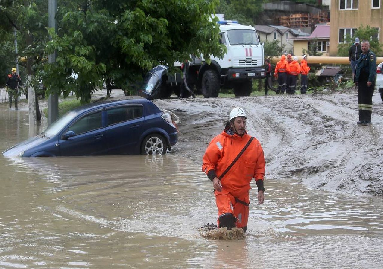 Lluvias torrenciales originan inundaciones en Rusia