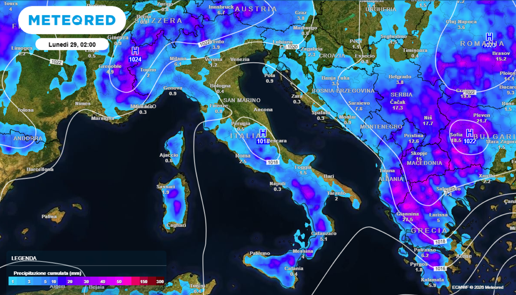 I fenomeni più probabili e localmente intensi interesseranno soprattutto, fra pomeriggio e sera, le Alpi, con temporali che potranno interessare soprattutto il settore centro-orientale, fra l’area dell’alta Lombardia e le zone della pedemontana veneta.