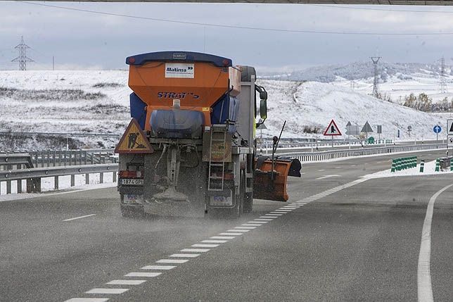 Traed Más Sal, Más Sal Para Las Carreteras, Calles Y Aceras Heladas: Es La Guerra ¿pero Qué Sales? Traed Más Sal, Más Sal Para Las Carreteras, Calles Y Aceras Heladas: Es La Guerra ¿pero Qué Sales?