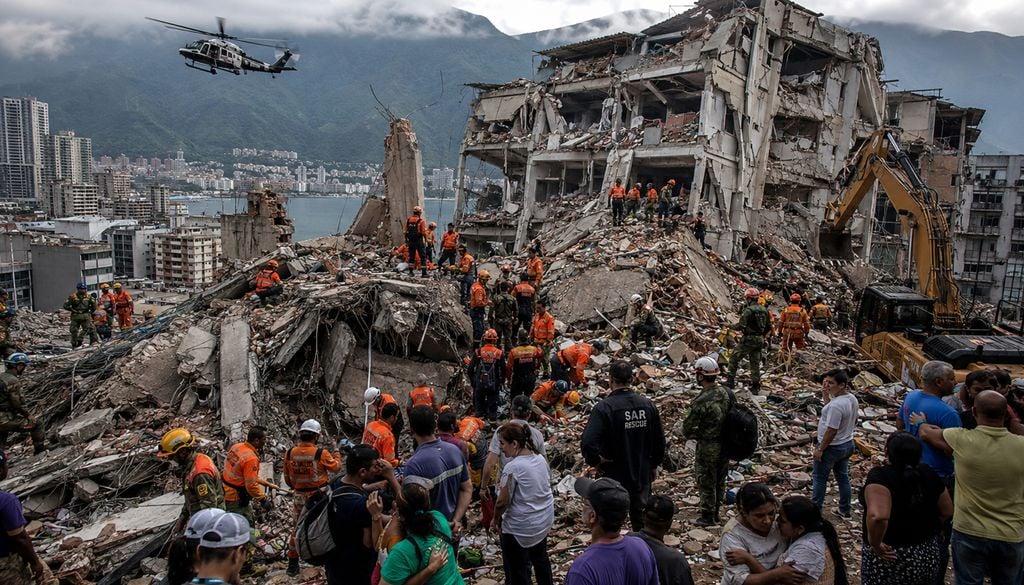 La diferencia entre un terremoto y una catástrofe no se mide en la escala de Richter... se mide en inversión en preparación y educación sobre riesgos, en sistemas de alerta, en edificios sismoresistentes, en infraestructura crítica resiliente y en instituciones sólidas.