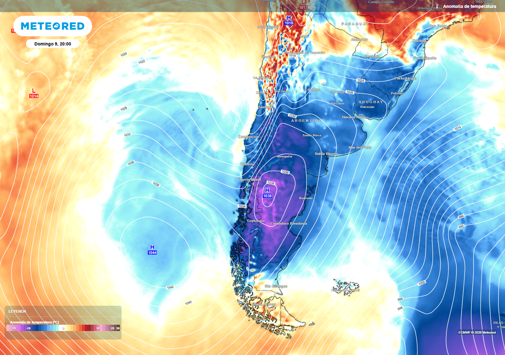 Las anomalías de temperatura muestran que el domingo el aire frío dominará gran parte de la zona central de Chile, con valores por debajo del promedio climático para la época.