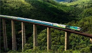 Trem Vit&oacute;ria-Minas ganha hor&aacute;rio noturno e facilita viagens ao litoral capixaba