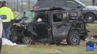 Tres cazatornados mueren en Texas