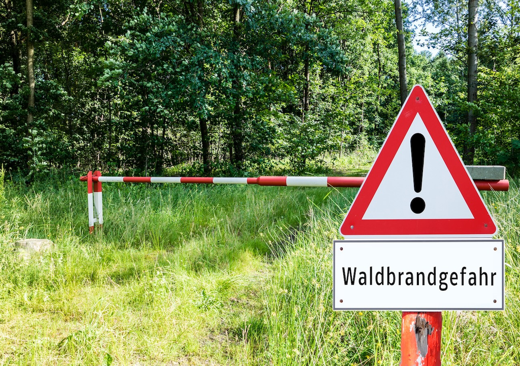 Waldbrandgefahr, Trockenheit, Hitze, Risiko, Rekordniveau, Feuer, Sekunden Waldbrandgefahr, Trockenheit, Hitze, Risiko, Rekordniveau, Feuer, Sekunden