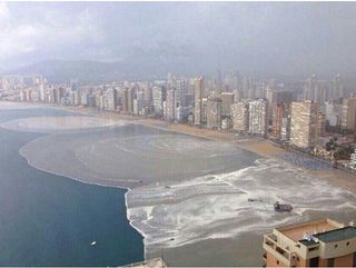 Tromba de agua y sus efectos en la costa de Benidorm