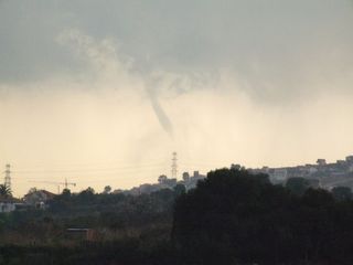Tromba marina en las cercanías de Santa Coloma de Cervelló