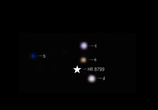 Il telescopio Webb scrive di nuovo la storia dell'astronomia: catturata CO₂ su 4 esopianeti lontani 130 anni luce!