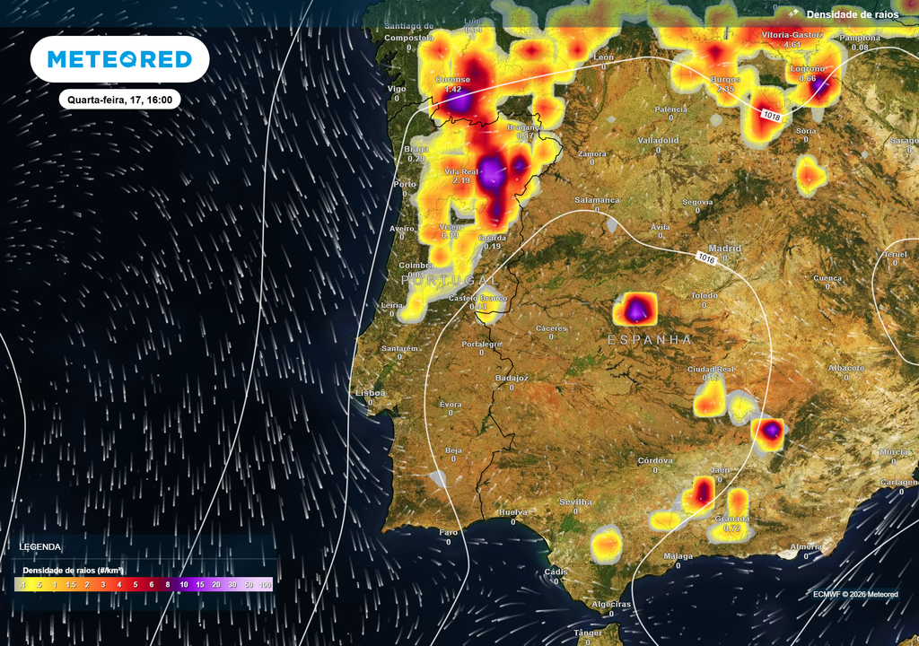 Densidade de raios prevista para quarta-feira, às 16h A atividade elétrica deverá concentrar-se sobretudo nas áreas montanhosas do Norte.