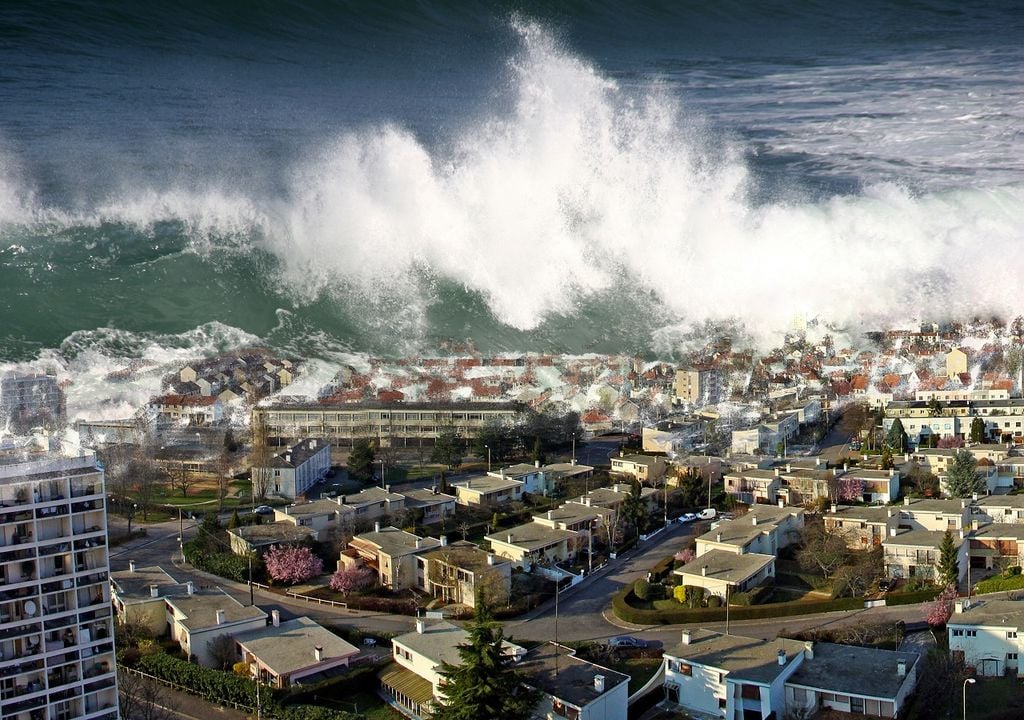 Tsunami sobre una ciudad