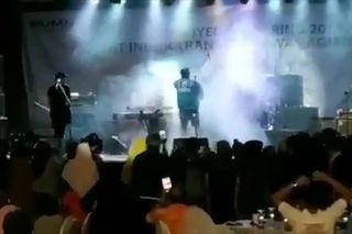 Tsunami causa serios daños y muerte en Indonesia