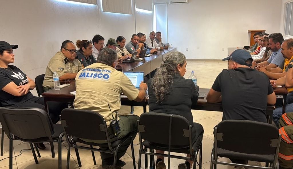 Protección Civil de Jalisco supervisa albergues para garantizar a la población en riesgo. Cortesía PCJalisco. Protección Civil de Jalisco supervisa albergues para garantizar a la población en riesgo. Cortesía de Protección Civil Jalisco.