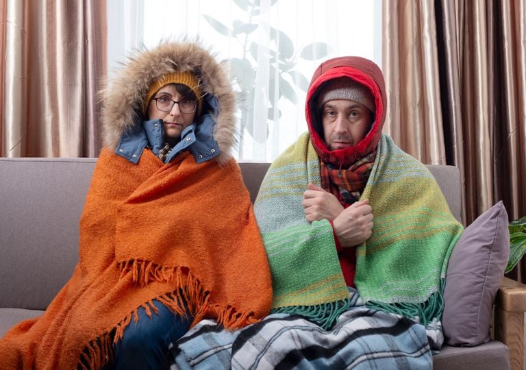 Tu factura de la luz se dispara por un ladrón de calor invisible: tus ventanas. Pon solución por menos de 5 €