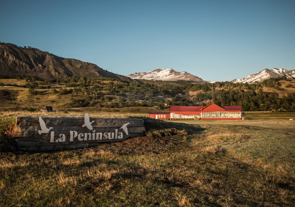 La estancia La Península se encuentra en un lugar aislado que permite disfrutar de la naturaleza magallánica con tranquilidad. Crédito: @estancia.lapeninsula
