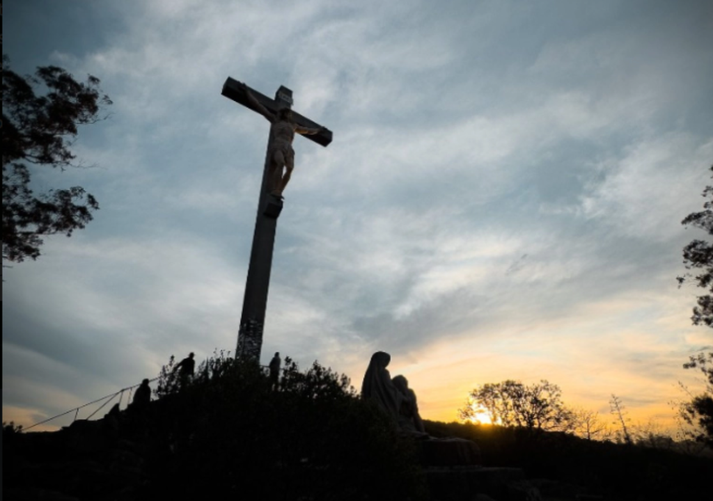 Turismo religioso - Vía Crucis en Tandil En Monte Calvario (Tandil) cada Semana Santa tiene lugar uno de los Vía Crucis más concurridos de Argentina. Foto: Municipalidad de Tandil
