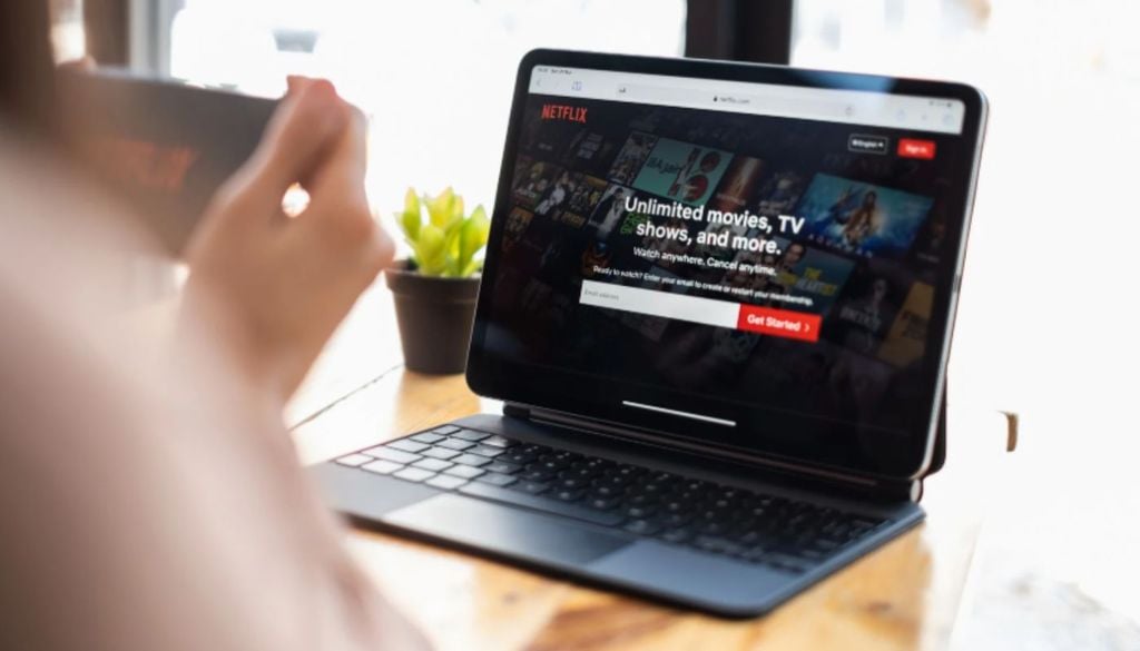 Furor en Netflix: tres películas sobre vínculos, turismo y humor ideales para ver este fin de semana